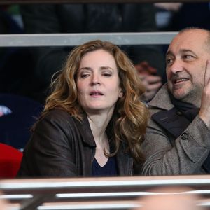 Nathalie Kosciusko-Morizet et son mari Jean-Pierre-Philippe lors du match de football PSG contre Lille, au parc des Princes à Paris le 22 décembre 2013.