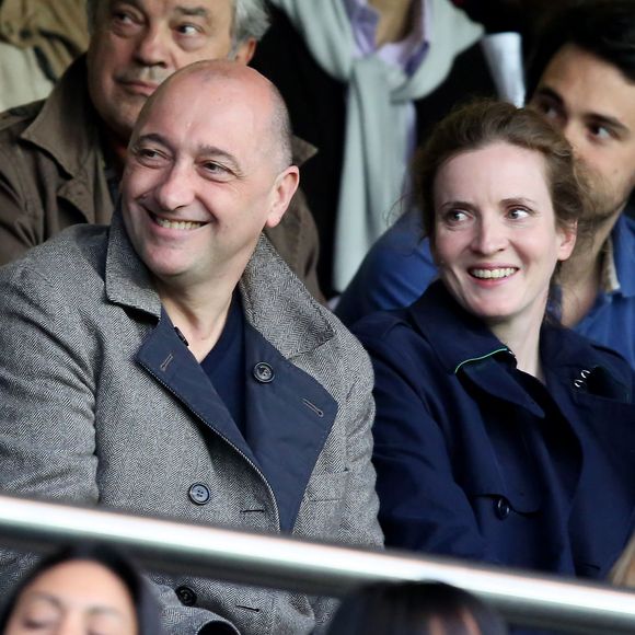 Nathalie Kosciusko-Morizet et son mari Jean-Pierre Philippe à la 35e journée du championnat de France de football, au Parc des Princes, entre le PSG et Valenciennes (1-1) à Paris le 5 mai 2013