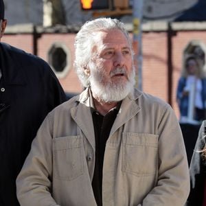 Dustin Hoffman - Adam Sandler, Dustin Hoffman et Emma Thompson sur le tournage du film "YDKK (Yen Din Ka Kissa)" à New York le 11 Mars 2016.