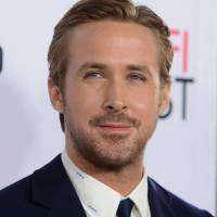 Ryan Gosling est un vrai héros : Il sauve un petit chien sur la route !