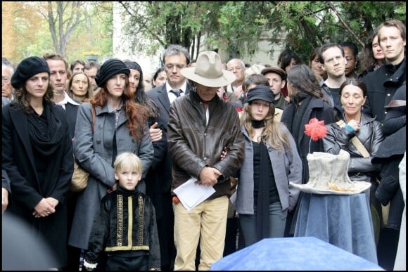 Obsèques du Mime Marcel Marceau au cimetière du Père-Lachaise à Paris en présence de sa famille et ses amis le 26 septembre 2007