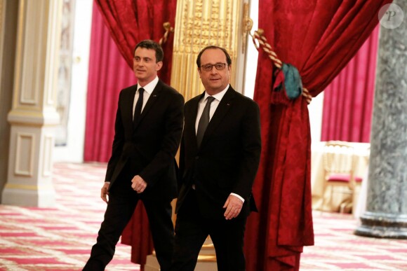 Manuel Valls, et François Hollande au palais de l'Elysée à Paris, le 17 février 2016. © Dominique Jacovides/Bestimage 