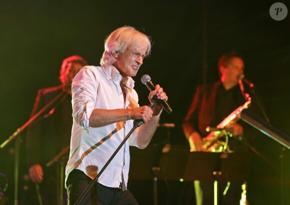 La chanteur Dave en concert à Lesquin pour la fête de la Musique le 21 juin 2013.