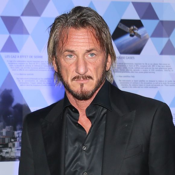 Ségolène Royal reçoit Sean Penn pour une réunion de travail sur la reforestation d'Haïti au Ministère de l"écologie à Paris. Le 1er novembre 2015