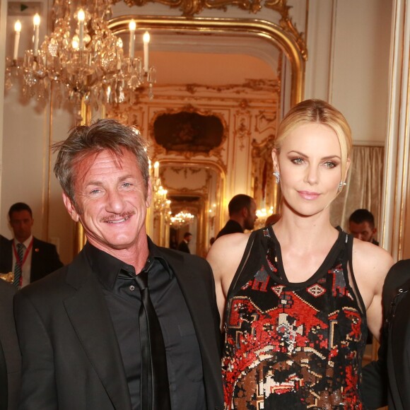 Sean Penn, Charlize Theron au gala " Hofburg Champagne " lors du Life Ball 2015 à Vienne, le 16 mai 2015