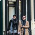 Exclu - Olympe et son compagnon Julien dans les rues de Paris, le 5 mars 2016