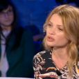 Mélanie Thierry, dans  On n'est pas couché  sur France 2, le samedi 19 mars 2016.