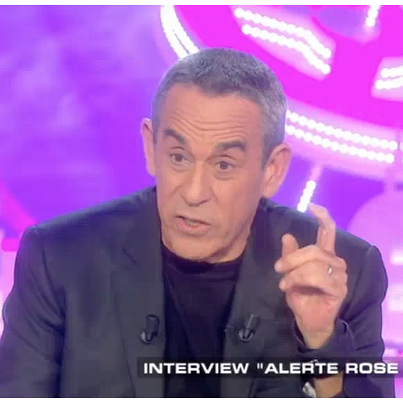 Thierry Ardisson présente Salut les terriens sur Canal+, le samedi 19 mars 2016.