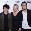 Pamela Anderson, Dylan Lee & Brandon Lee lors de la soirée The Daily Front Row's à Los Angeles le 20 mars 2016