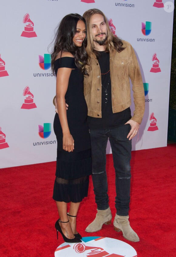 Zoe Saldana et son mari Marco Perego lors de la 16ème édition des "Latin Grammy Awards" à Las Vegas, le 19 novembre 2015.