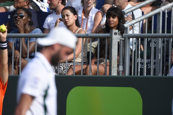 Shy'm a assisté impuissante à la déroute de son compagnon Benoît Paire au troisième tour du Masters 1000 de Miami le 27 mars 2016, battu par Richard Gasquet 6-3, 6-0.