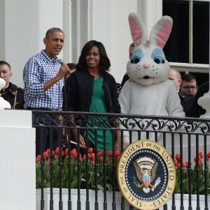 Barack Obama et sa femme Michelle Obama lors de la traditionnelle chasse aux oeufs de Pâques de la Maison Blanche à Washington, le 28 mars 2016. © Christy Bowe/Globe Photos/Zuma Press/Bestimage