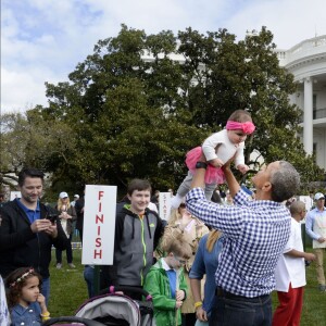 Barack Obama  lors de la traditionnelle chasse aux oeufs de Pâques de la Maison Blanche à Washington, le 28 mars 2016.