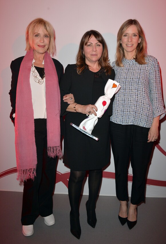 Fanny Cottençon, Muriel Hattab (Lauréate 2016) et Léa Drucker, lors de la remise du Prix Clarins 2016 au Pavillon Kléber, le 29 mars 2016 à Paris (prix bonbon Laurence Jenkell)