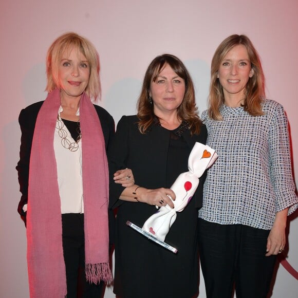 Fanny Cottençon, Muriel Hattab (Lauréate 2016) et Léa Drucker, lors de la remise du Prix Clarins 2016 au Pavillon Kléber, le 29 mars 2016 à Paris (prix bonbon Laurence Jenkell)