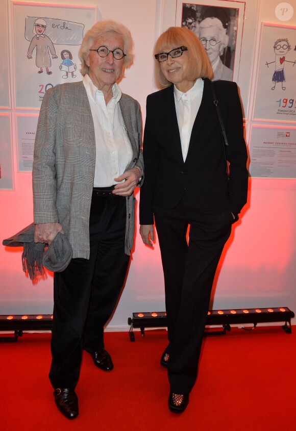 Francine Leca et Mireille Darc (Femme de Coeur 2006), lors de la remise du Prix Clarins 2016 au Pavillon Kléber, le 29 mars 2016 à Paris