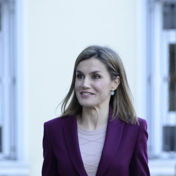La reine Letizia d'Espagne a pris part le 30 mars 2016 à une réunion de travail de la Fondation BBVA Microfinance à Madrid