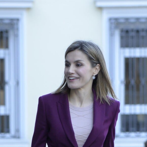 La reine Letizia d'Espagne a pris part le 30 mars 2016 à une réunion de travail de la Fondation BBVA Microfinance à Madrid