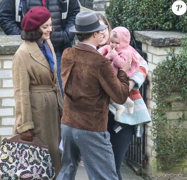 Marion Cotillard Brad Pitt Et Leur Bebe Famille Modele De 5 Seconds Of Silence Purepeople