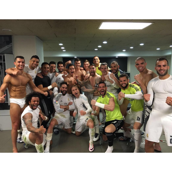 Cristiano Ronaldo - en slip - et ses coéquipiers du Real Madrid fêtant leur victoire (2-1) contre le FC Barcelone au Camp Nou lors du Clasico le 2 avril 2016. Photo Instagram Cristiano Ronaldo.