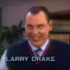 Larry Drake était Benny dans la série La Loi de Los Angeles, un rôle d'attardé qui lui avait valu deux Emmy Awards. Il est mort à 67 ans en mars 2016.