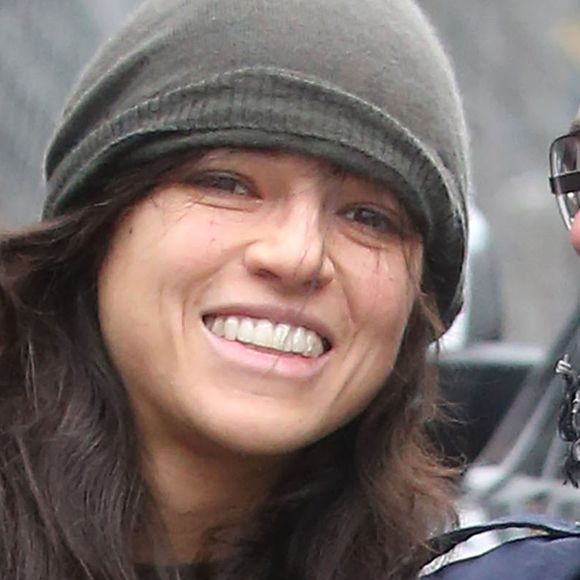 Michelle Rodriguez se promène à New York le 25 février 2016.