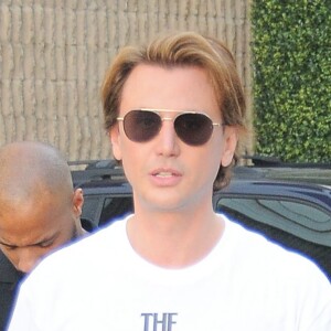 Jonathan Cheban  à la sortie du centre de dermatologie Epione à Beverly Hills, le 17 mars 2016.