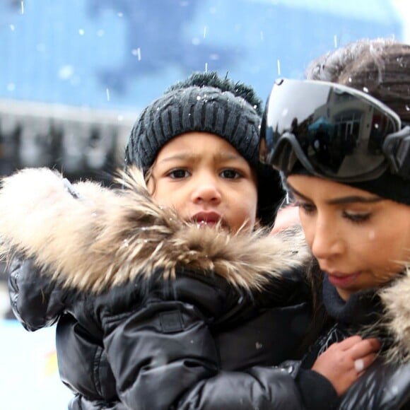 Kim Kardashian, North West dans la station de ski de Vail dans le Colorado, le 5 avril 2016