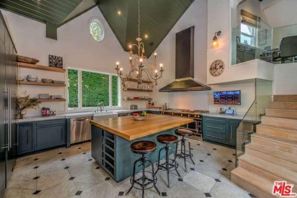 Elsa Pataky et Chris Hemsworth ont vendu leur chic maison de Malibu pour 7 millions de dollars