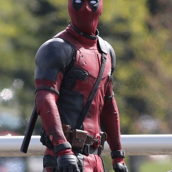 Ryan Reynolds sur le tournage de "Deadpool" à Vancouver, le 11 avril 2015