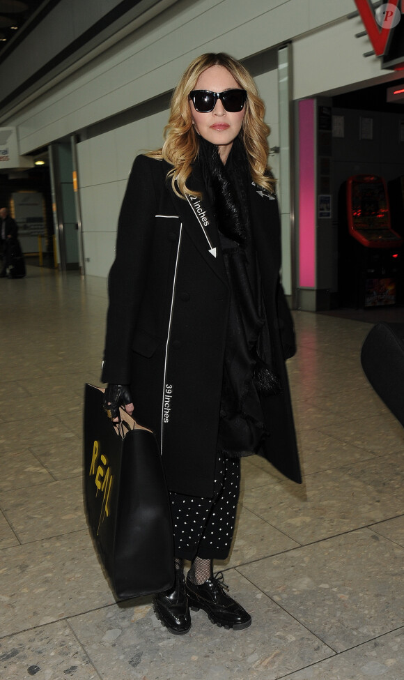 Madonna à l'aéroport d'Heathrow, à Londres, le 7 avril 2016