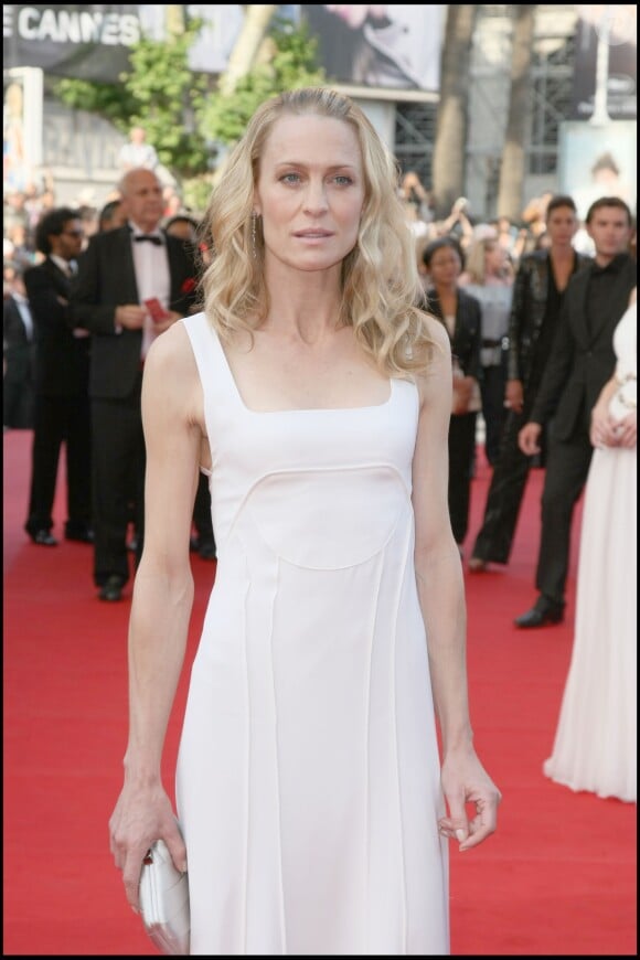 Robin Wright - Montée des marches du film Inglorious Basterds au Festival de Cannes 2009