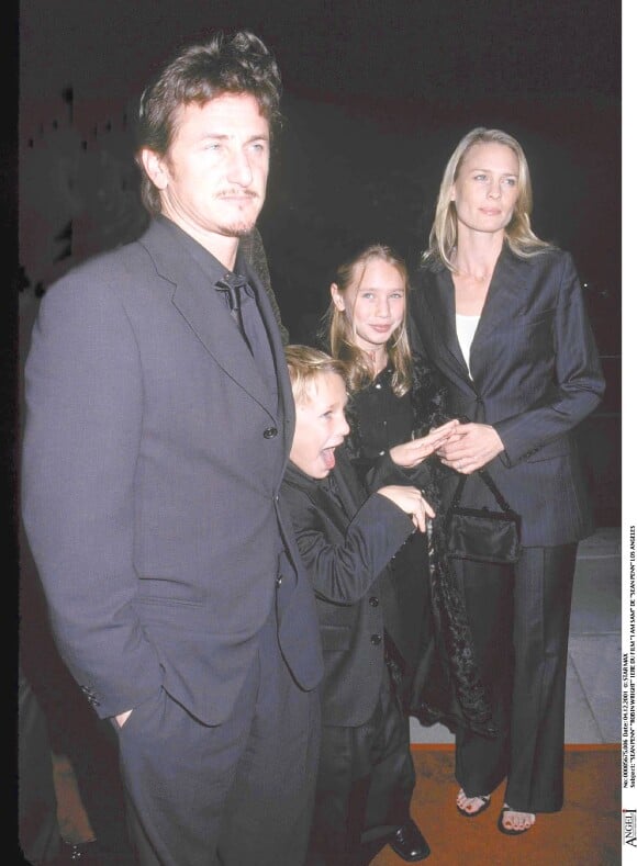 Sean Penn et Robin Wright - Avant-première du film I am Sam en 2001 à Los Angeles