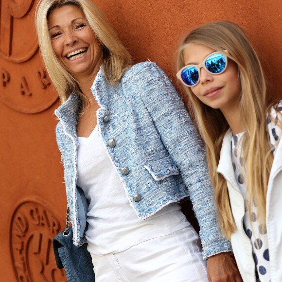 Natty Belmondo et sa fille Stella Belmondo - People au village des Internationaux de France de tennis de Roland Garros à Paris. Le 30 mai 2015.