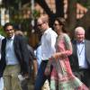 Le prince William et la duchesse de Cambridge, Catherine Kate Middleton au premier jour de leur visite en Inde à Bombay se rendent au parc Oval Maidan qui est l'un des lieux les plus connus de Bombay le 10 avril 2016