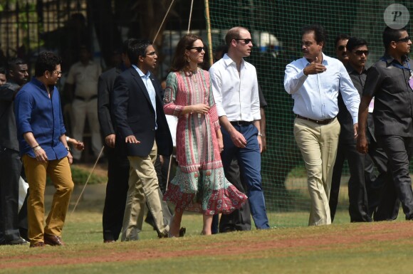 Le prince William et la duchesse de Cambridge, Catherine Kate Middleton au premier jour de leur visite en Inde à Bombay se rendent au parc Oval Maidan qui est l'un des lieux les plus connus de Bombay Le 10 avril 2016