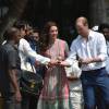 Le prince William et la duchesse de Cambridge, Catherine Kate Middleton au premier jour de leur visite en Inde à Bombay se rendent au parc Oval Maidan qui est l'un des lieux les plus connus de Bombay Le 10 avril 2016