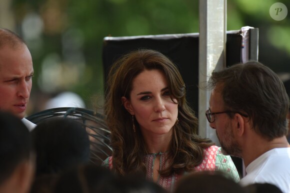 Le prince William et la duchesse de Cambridge, Catherine Kate Middleton au premier jour de leur visite en Inde à Bombay se rendent au parc Oval Maidan le 10 avril 2016