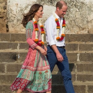 Kate Middleton et William au Banganga Water Tank, à Bombay le 10 avril 2016