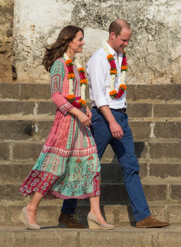 Kate Middleton et William au Banganga Water Tank, à Bombay le 10 avril 2016
