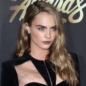 Cara Delevingne - Cérémonie des MTV Movie Awards 2016 à Los Angeles le 9 avril 2016.