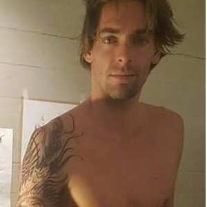 Camille Lacourt dévoile son tatouage, sur Instagram. Avril 2016