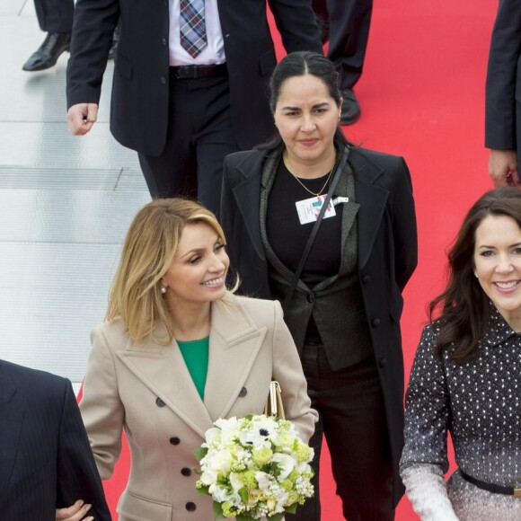 Le prince Frederik et la princesse Mary de Danemark ont accompagné le président du Mexique Enrique Pena Nieto et sa femme Angèlica Rivera lors de leur visite au château de Kronborg et au musée Maritime à Elseneur, le 13 avril 2016, lors de leur visite d'Etat.