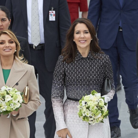 Le prince Frederik et la princesse Mary de Danemark ont accompagné le président du Mexique Enrique Pena Nieto et sa femme Angèlica Rivera lors de leur visite au château de Kronborg et au musée Maritime à Elseneur, le 13 avril 2016, lors de leur visite d'Etat.