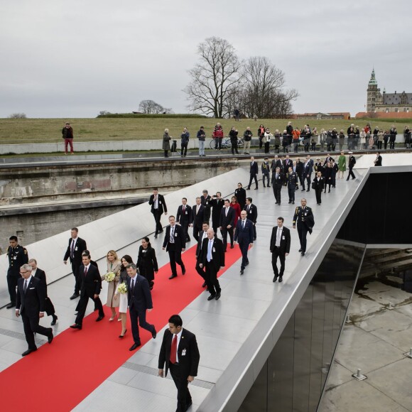 Le prince Frederik et la princesse Mary de Danemark ont accompagné le président du Mexique Enrique Pena Nieto et sa femme Angèlica Rivera lors de leur visite au château de Kronborg et au musée Maritime à Elseneur, le 13 avril 2016, lors de leur visite d'Etat.