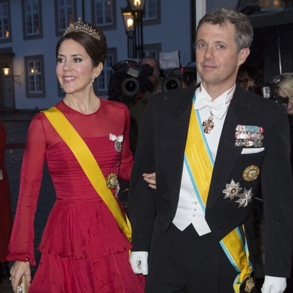 La princesse Mary et le prince Frederik de Danemark au banquet d'état pour le président du Mexique Enrique Pena Nieto et sa femme Angelica Rivera au château de Fredensborg le 13 avril 2016