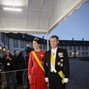 La princesse Mary et le prince Frederik de Danemark au banquet d'état pour le président du Mexique Enrique Pena Nieto et sa femme Angelica Rivera au château de Fredensborg le 13 avril 2016