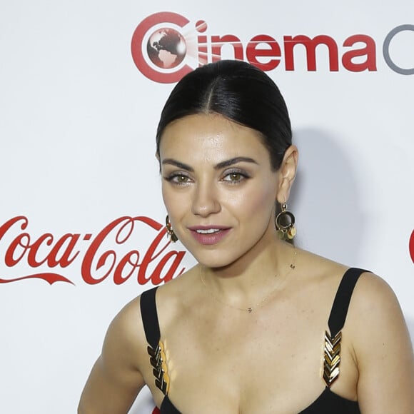 Mila Kunis à la soirée CinemaCon Big Screen Achievement Awards 2016 à l'hôtel The Colosseum of Caesars Palace à Las Vegas, le 14 avril 2016 © Mjt/AdMedia via Bestimage