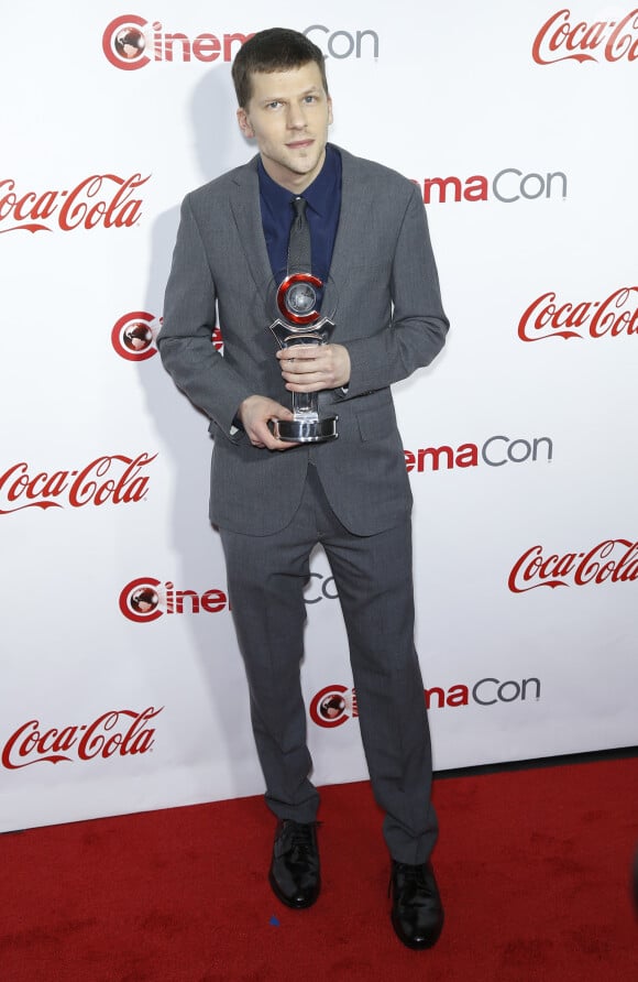 Jesse Eisenberg à la soirée CinemaCon Big Screen Achievement Awards 2016 à l'hôtel The Colosseum of Caesars Palace à Las Vegas, le 14 avril 2016 © Mjt/AdMedia via Bestimage