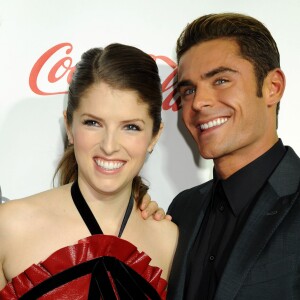 Anna Kendrick et Zac Efron à la soirée CinemaCon 2016 Big Screen Achievement Awards à Las Vegas, le 14 avril 2016.